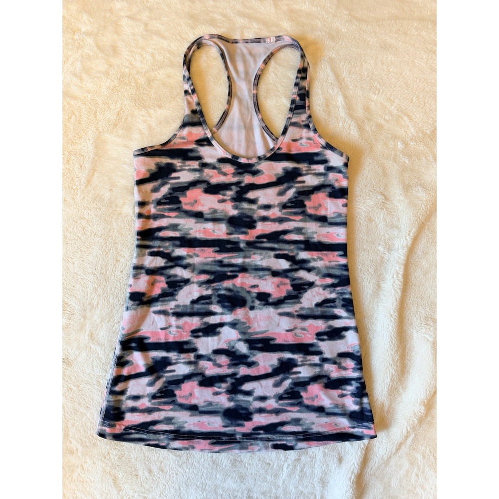 Lululemon Tank Top - Cool Racerback (CRB), Size 6 - Pink Camo